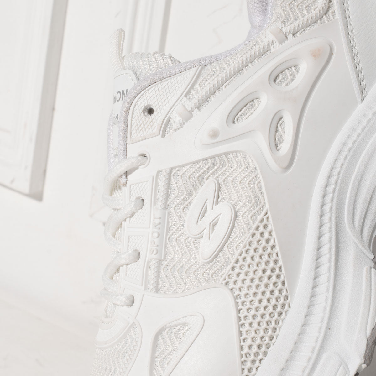 Glow Walk Women’s Sneaker